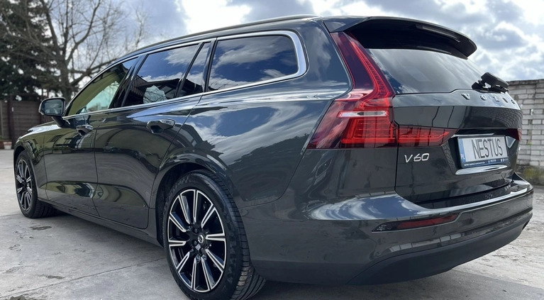 Volvo V60 cena 94900 przebieg: 171300, rok produkcji 2018 z Czarna Woda małe 172